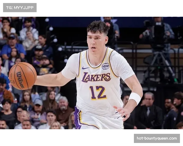 湖人新星拉拉维亚高效表现：11投10中砍下27分，数据全面提升